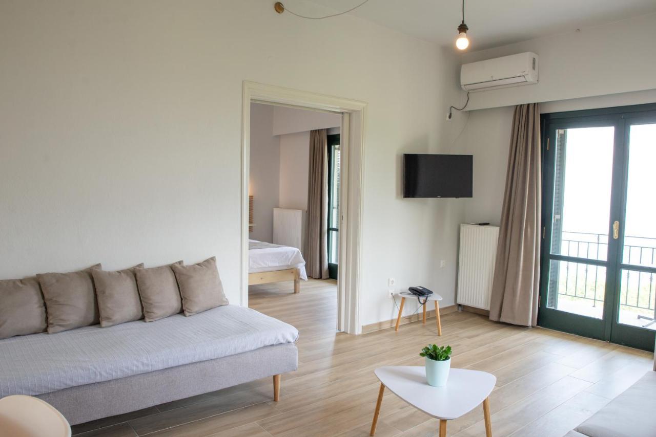 Marabou Hotel Chorefto Esterno foto