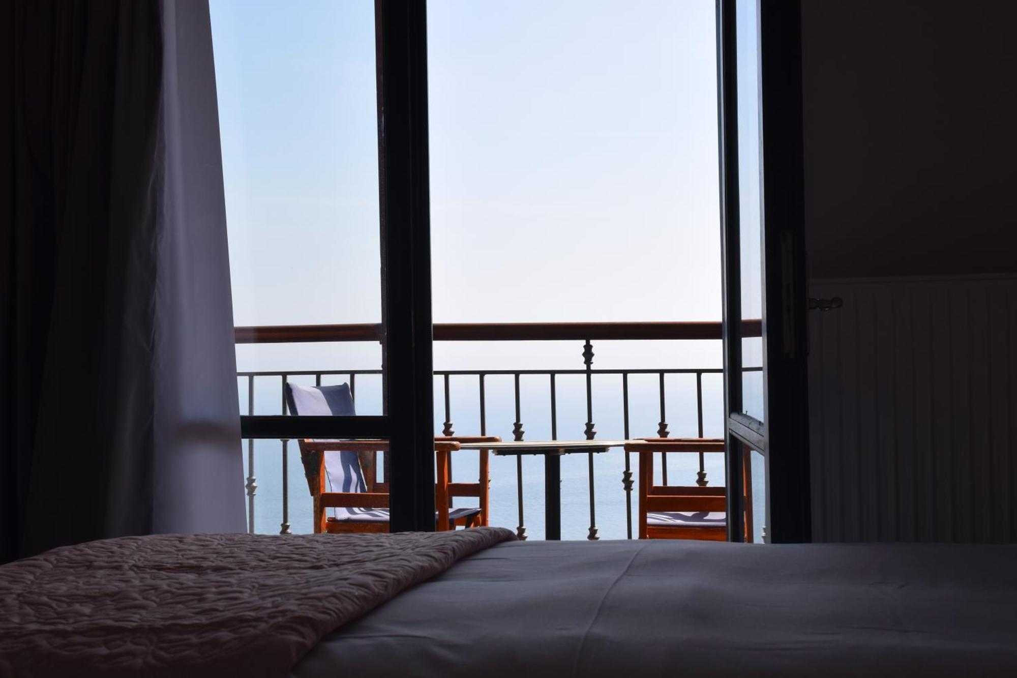 Marabou Hotel Chorefto Esterno foto